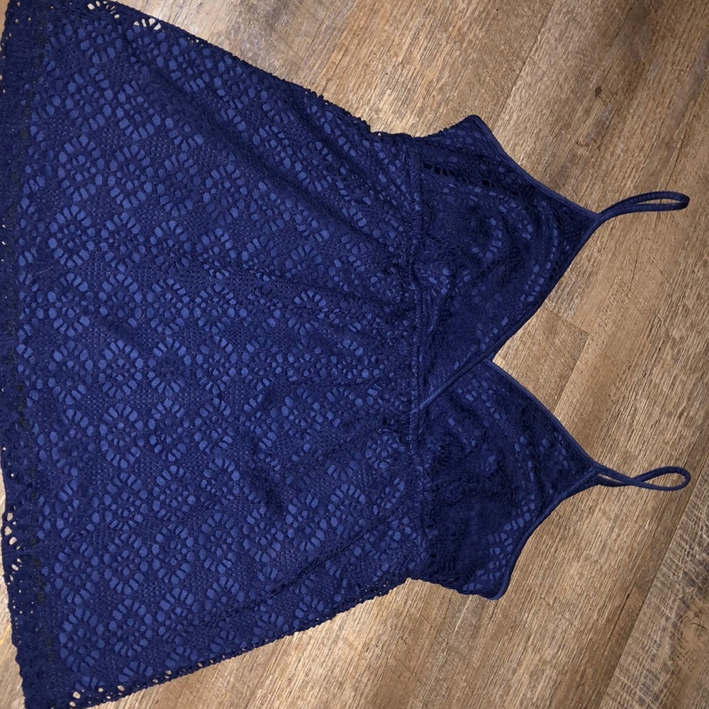Woman’s lace tank top
